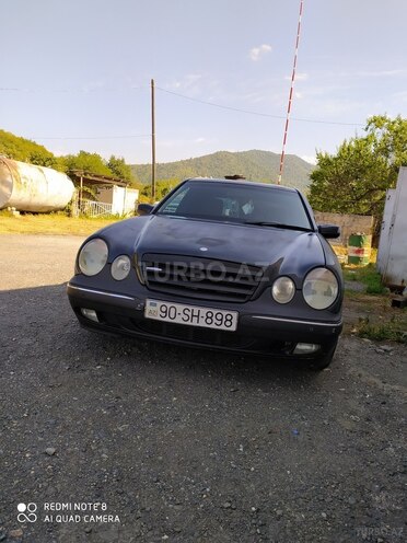 Mercedes E 430 2001, 260,000 km - 4.3 l - Balakən
