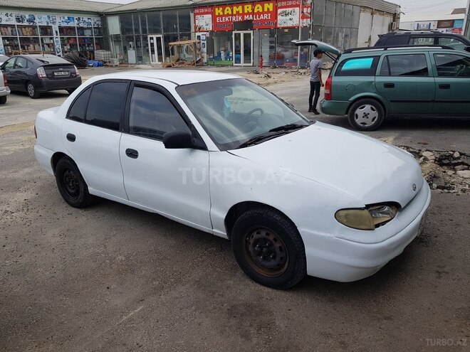 Hyundai Accent 1996, 300,000 km - 1.5 л - Bakı
