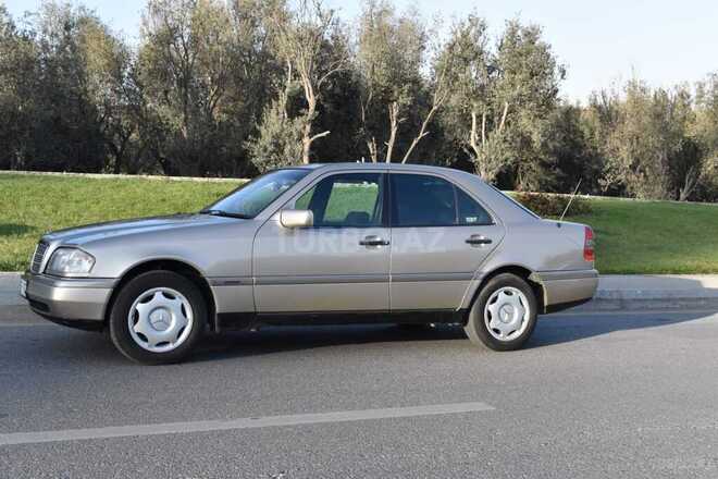 Mercedes C 230 1997, 425,000 km - 2.3 l - Bakı
