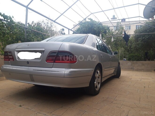 Mercedes E 220 2000, 317,364 km - 2.2 л - Xırdalan