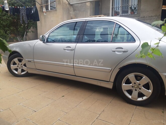 Mercedes E 220 2000, 317,364 km - 2.2 л - Xırdalan