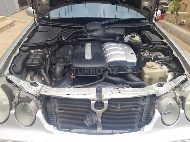 Mercedes E 220 2000, 317,364 km - 2.2 л - Xırdalan