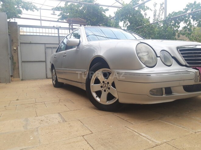 Mercedes E 220 2000, 317,364 km - 2.2 л - Xırdalan