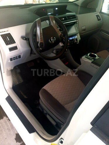 Toyota Prius V 2015, 60,251 km - 1.8 л - Bakı