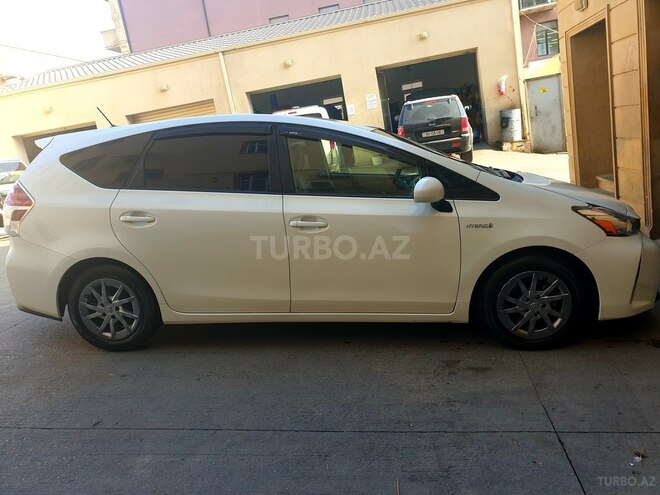 Toyota Prius V 2015, 60,251 km - 1.8 л - Bakı