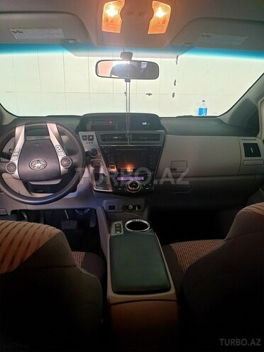 Toyota Prius V 2015, 60,251 km - 1.8 л - Bakı