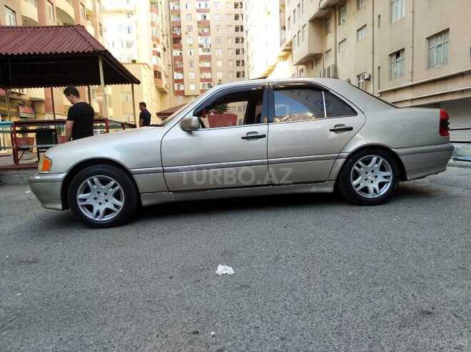 Mercedes C 200 1984, 463,000 km - 2.0 l - Bakı