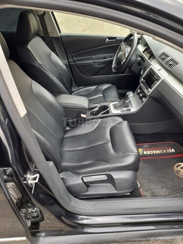 Volkswagen Passat 2010, 131,000 km - 2.0 l - Bakı