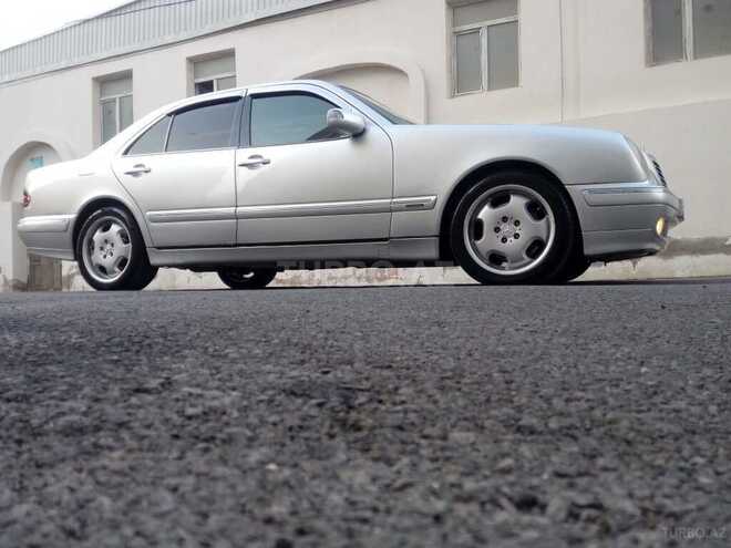 Mercedes E 220 2001, 321,222 km - 2.2 l - Bakı