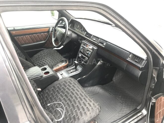 Mercedes C 220 1993, 238,162 km - 2.2 l - Bakı