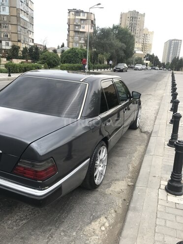 Mercedes C 220 1993, 238,162 km - 2.2 l - Bakı