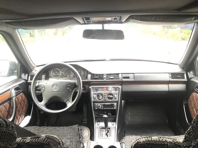 Mercedes C 220 1993, 238,162 km - 2.2 l - Bakı