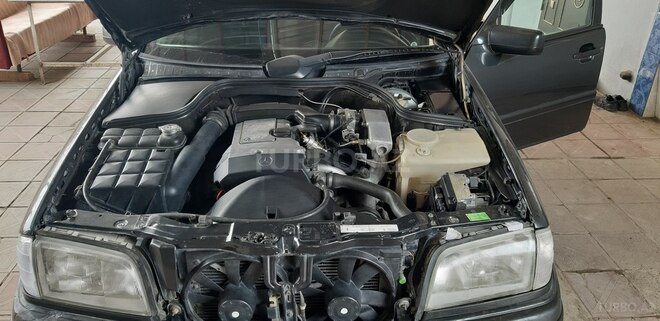 Mercedes C 200 1995, 292,913 km - 2.0 л - Yevlax