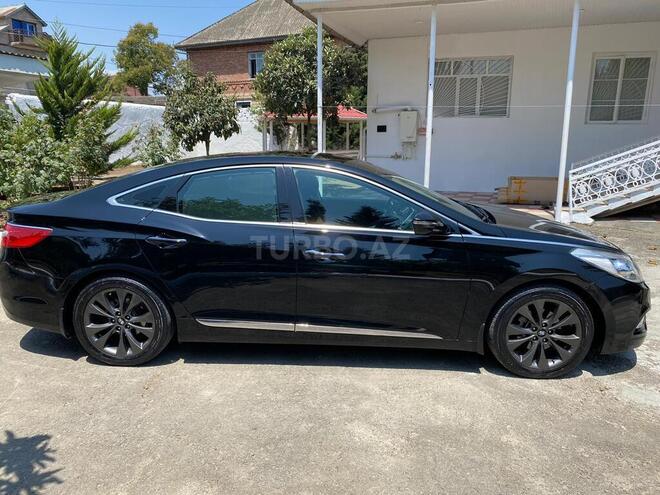 Hyundai Grandeur 2013, 142,500 km - 2.4 л - Astara
