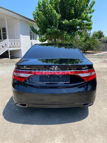 Hyundai Grandeur 2013, 142,500 km - 2.4 л - Astara