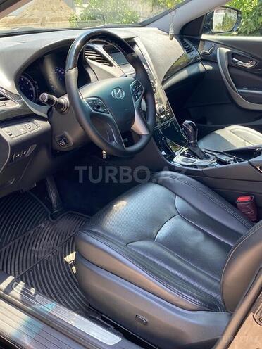 Hyundai Grandeur 2013, 142,500 km - 2.4 л - Astara