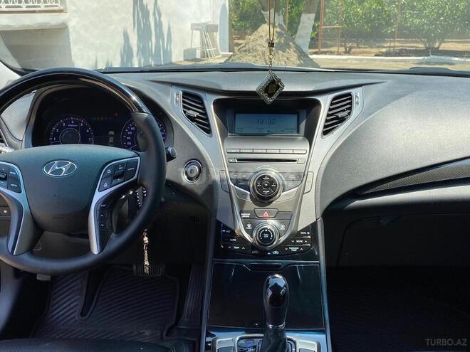 Hyundai Grandeur 2013, 142,500 km - 2.4 л - Astara