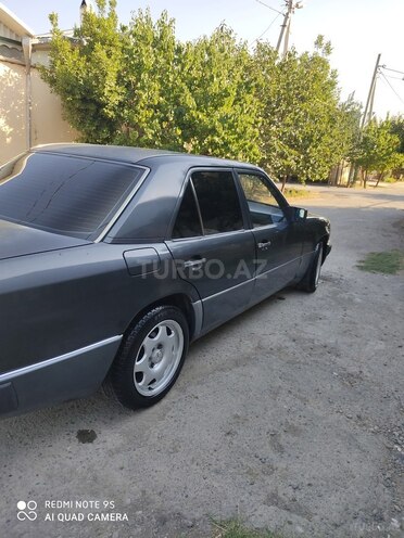Mercedes E 300 1991, 447,000 km - 3.0 l - Sumqayıt