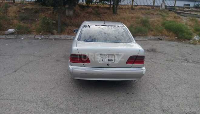 Mercedes E 320 1995, 282,000 km - 3.2 l - Bakı