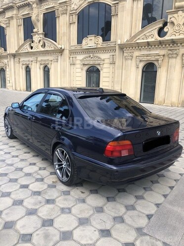 BMW 528 1999, 278,000 km - 2.8 l - Bakı
