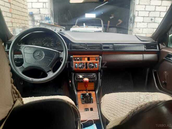 Mercedes 190 1991, 943,588 km - 2.0 l - Qazax