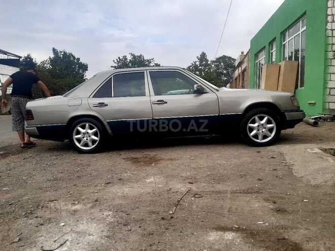 Mercedes 190 1991, 943,588 km - 2.0 l - Qazax