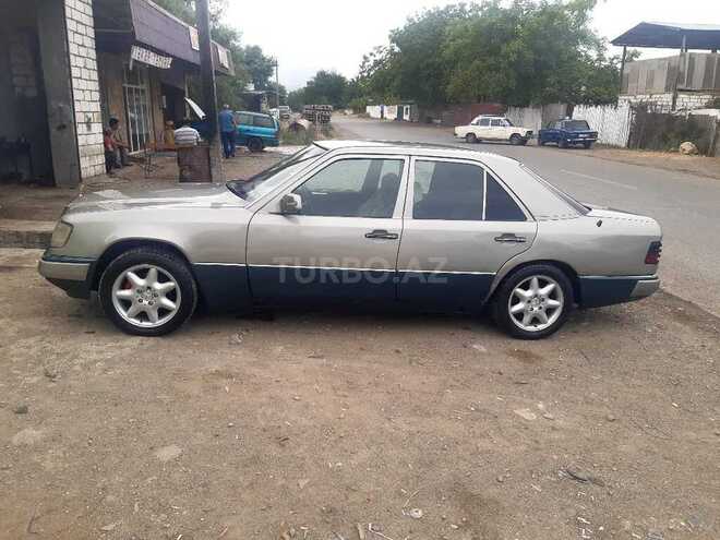 Mercedes 190 1991, 943,588 km - 2.0 l - Qazax
