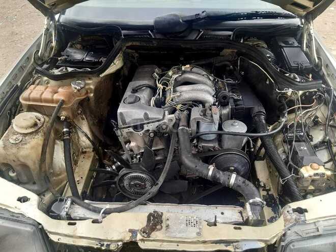 Mercedes 190 1991, 943,588 km - 2.0 l - Qazax