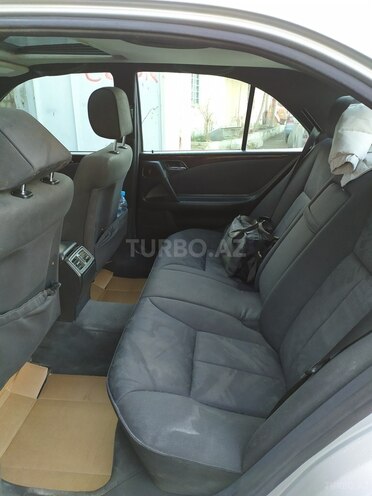 Mercedes E 240 1997, 310,000 km - 2.4 l - Şamaxı