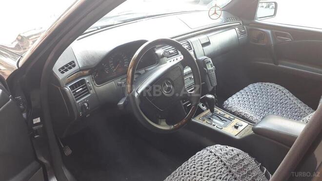 Mercedes E 320 1996, 350,000 km - 3.2 l - Bakı