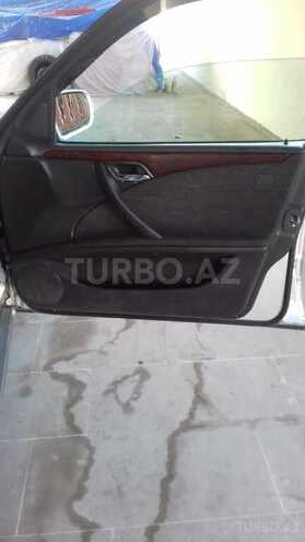 Mercedes E 220 2000, 280,000 km - 2.2 l - Bakı