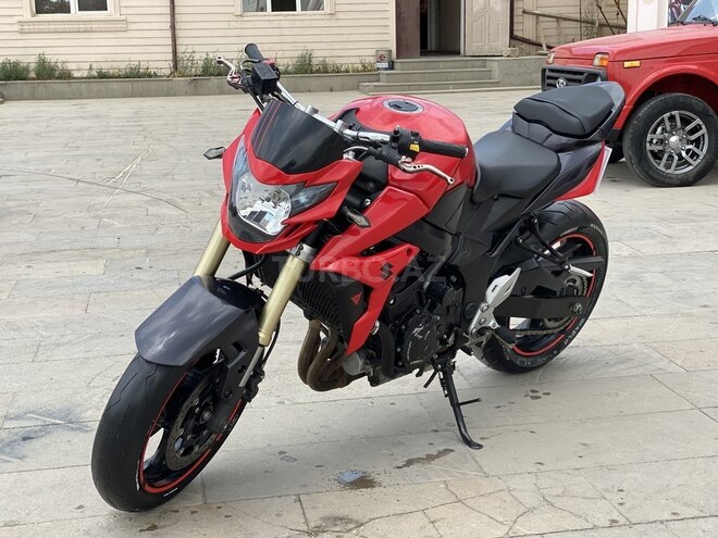 Suzuki GSR 750 2011, 29,000 km - 0.8 л - Sumqayıt