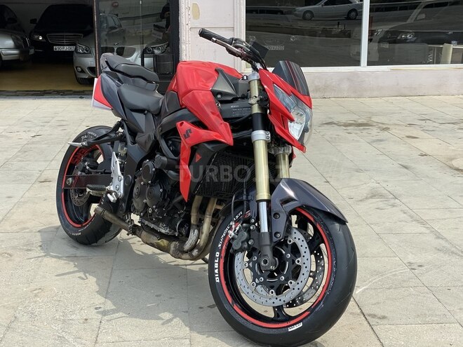 Suzuki GSR 750 2011, 29,000 km - 0.8 л - Sumqayıt