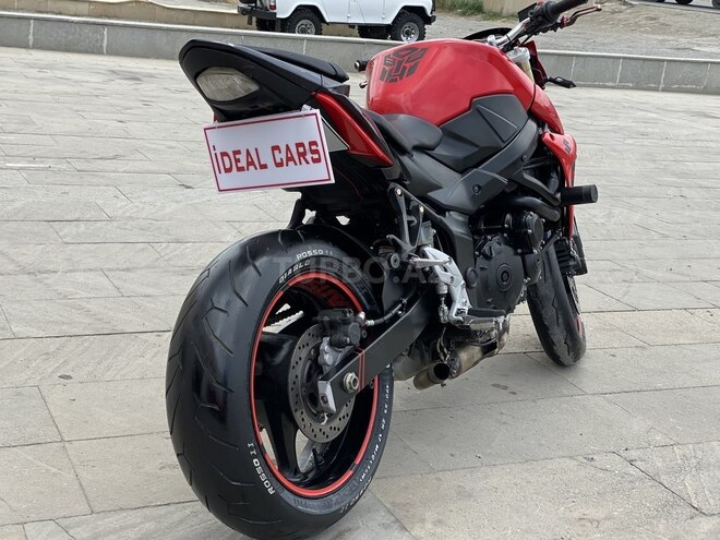 Suzuki GSR 750 2011, 29,000 km - 0.8 л - Sumqayıt