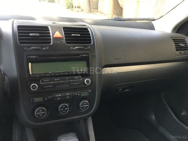Volkswagen Jetta 2009, 228,859 km - 1.6 л - Bakı