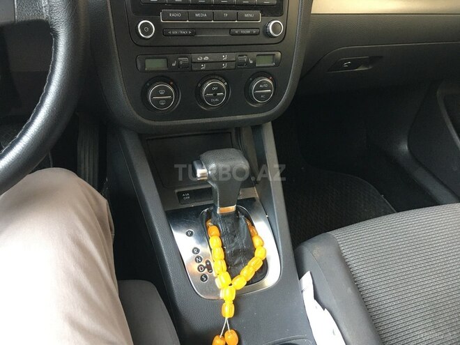 Volkswagen Jetta 2009, 228,859 km - 1.6 л - Bakı