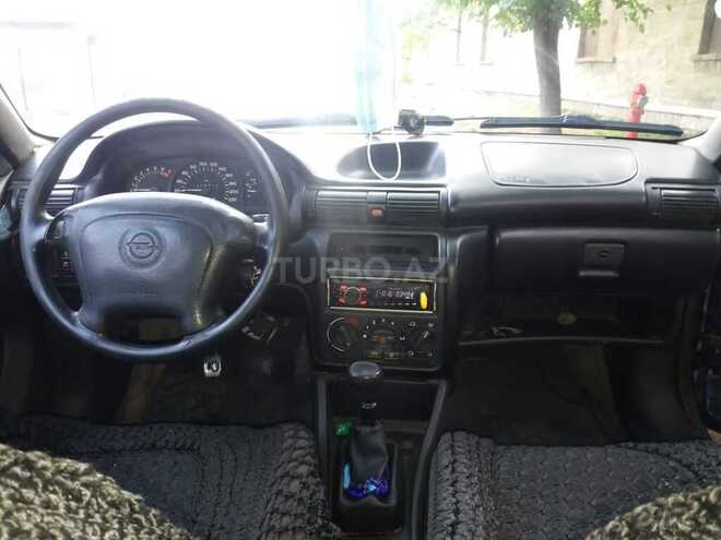 Opel Astra 1995, 325,686 km - 1.6 l - Şəki