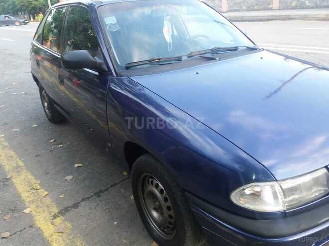 Opel Astra 1995, 325,686 km - 1.6 l - Şəki