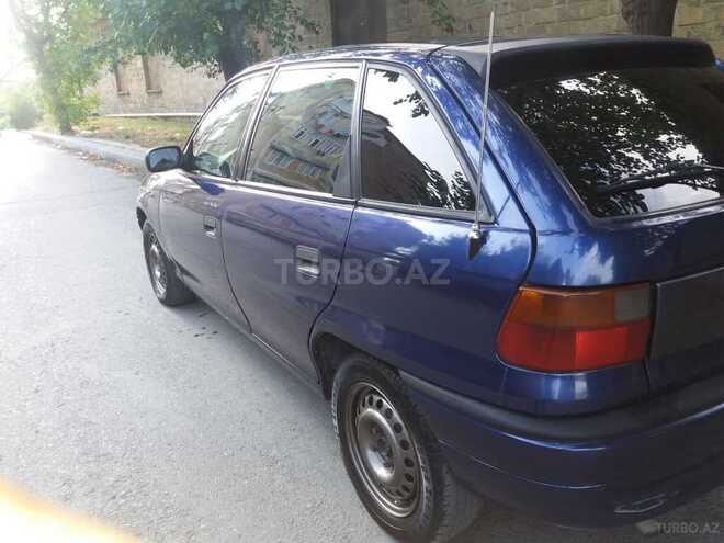Opel Astra 1995, 325,686 km - 1.6 l - Şəki
