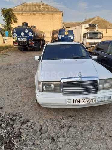 Mercedes E 230 1986, 250,000 km - 2.3 l - Bakı