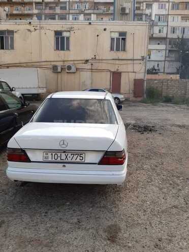 Mercedes E 230 1986, 250,000 km - 2.3 l - Bakı