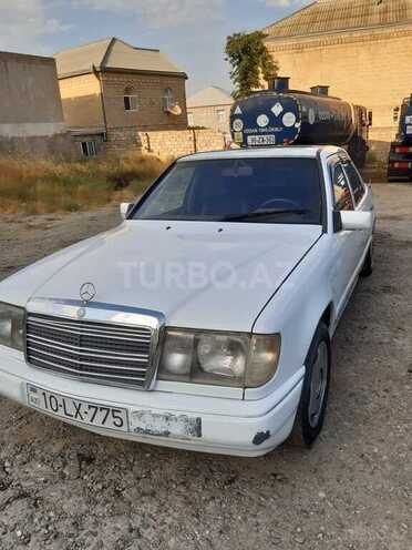 Mercedes E 230 1986, 250,000 km - 2.3 l - Bakı
