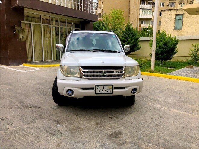 Mitsubishi Pajero io 2000, 200,000 km - 2.0 l - Bakı
