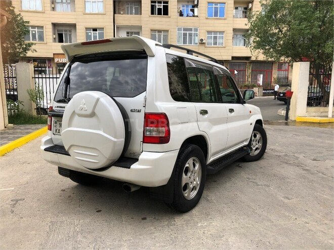 Mitsubishi Pajero io 2000, 200,000 km - 2.0 l - Bakı