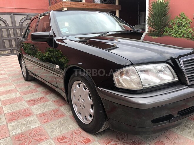 Mercedes C 220 1999, 285,345 km - 2.2 l - Bakı