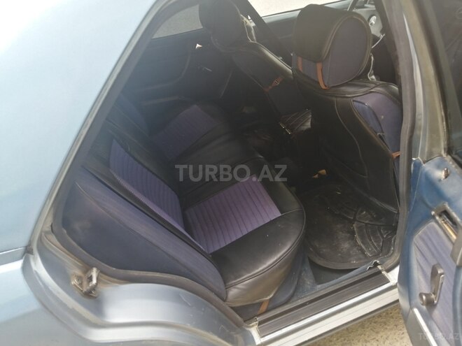Mercedes E 230 1990, 190,000 km - 2.3 l - Bakı