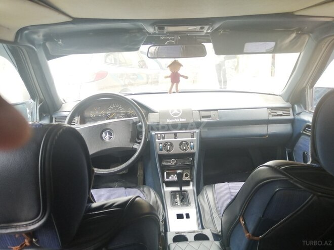 Mercedes E 230 1990, 190,000 km - 2.3 l - Bakı