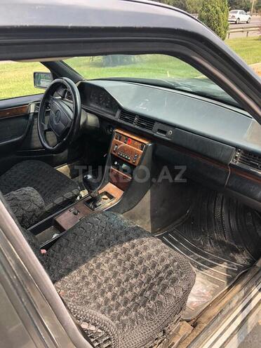 Mercedes E 250 1993, 600,000 km - 2.5 l - Bakı