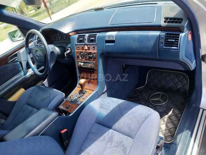 Mercedes E 230 1996, 270,000 km - 2.3 л - Xudat