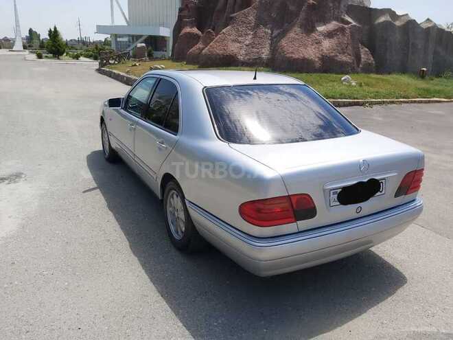 Mercedes E 230 1996, 270,000 km - 2.3 л - Xudat